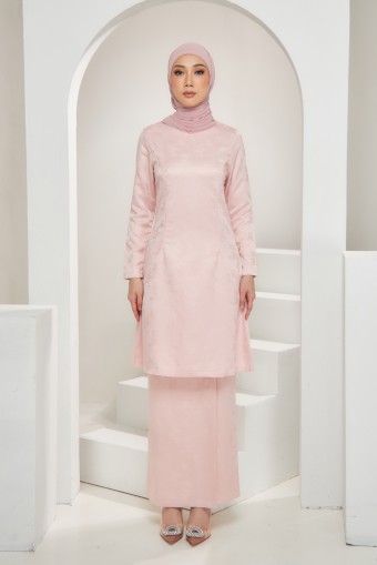 Lisa Kurung Pahang in Salmon Pink