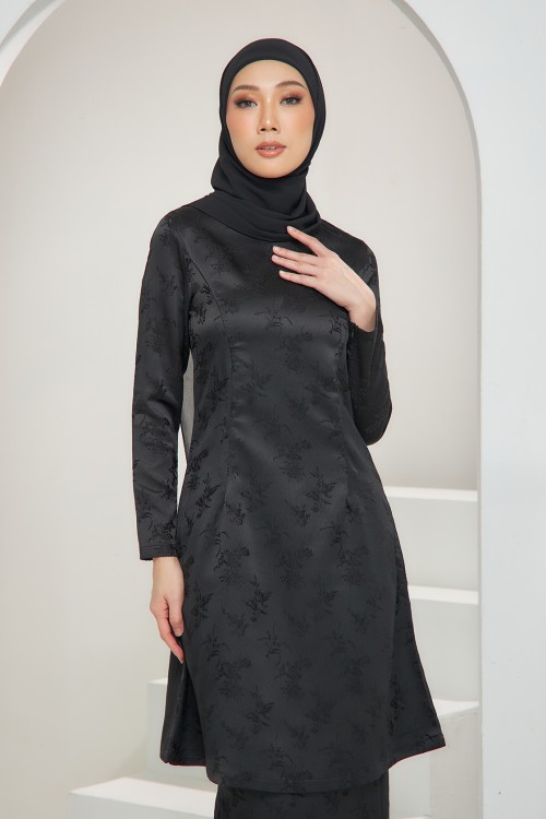 Lisa Kurung Pahang in Black