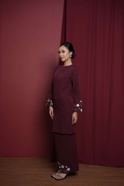 Amelia Kurung in Maroon