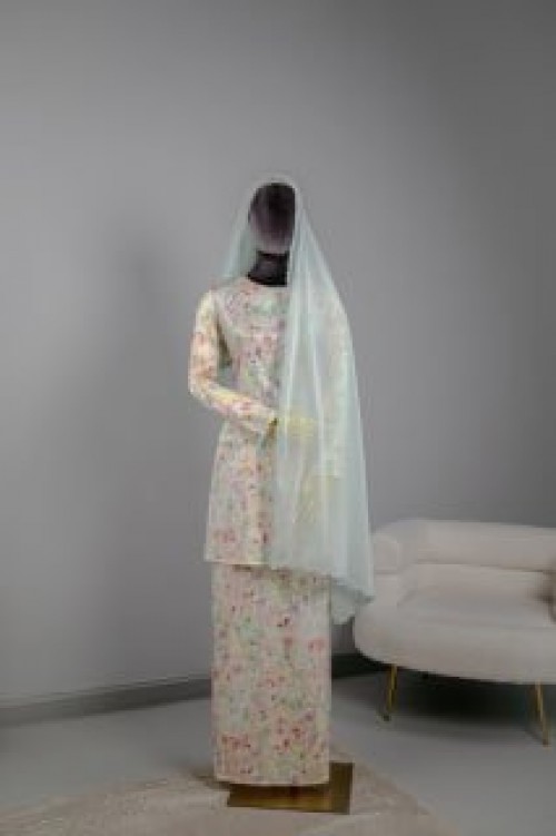 Jasmine Kurung