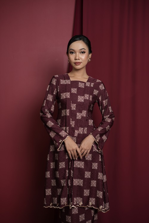 Jasmine Kebaya in Maroon