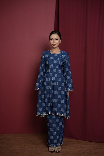 Jasmine Kebaya in Royal Blue