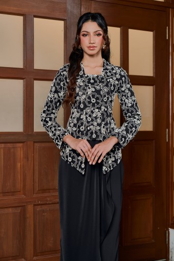 Juwita Kebaya in Black