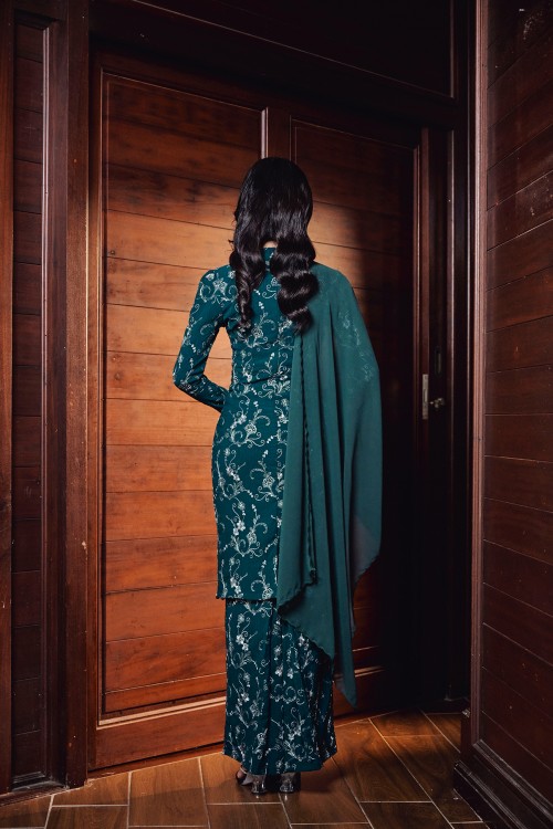 Liana Kurung in Emerlad Green