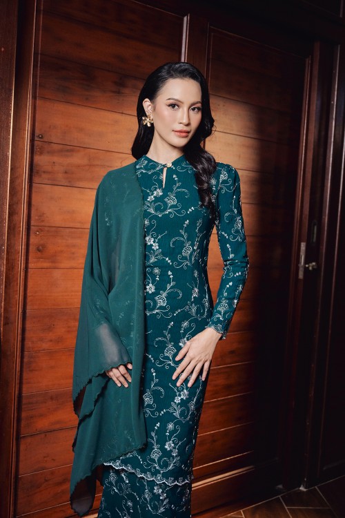 Liana Kurung in Emerlad Green