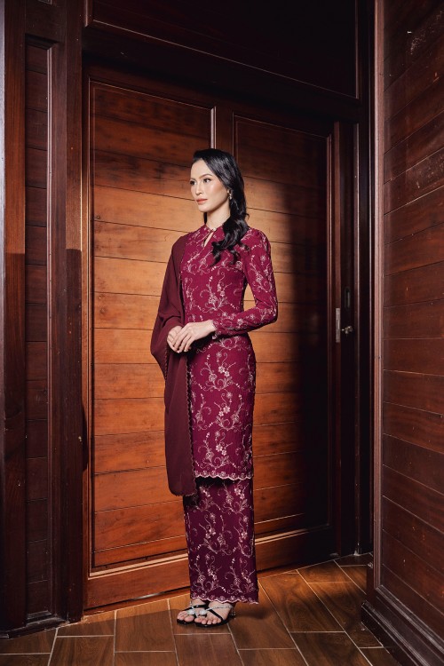 Liana Kurung in Maroon