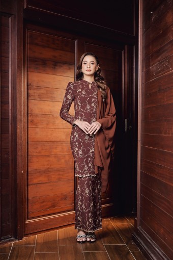 Liana Kurung in Rich Brown