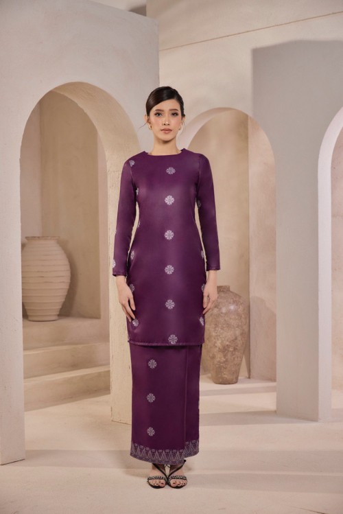 Zahira Kurung in Dark Purple